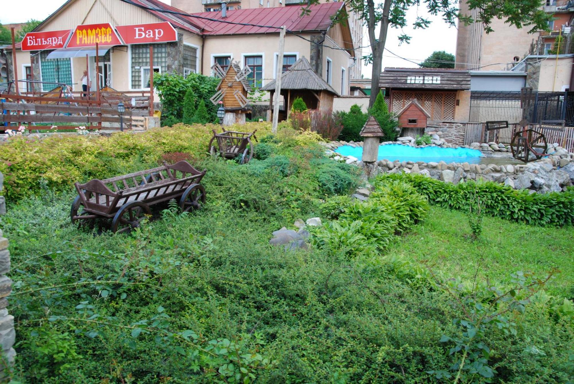 Filvarki-Centre Kamyanets-Podilski Dış mekan fotoğraf